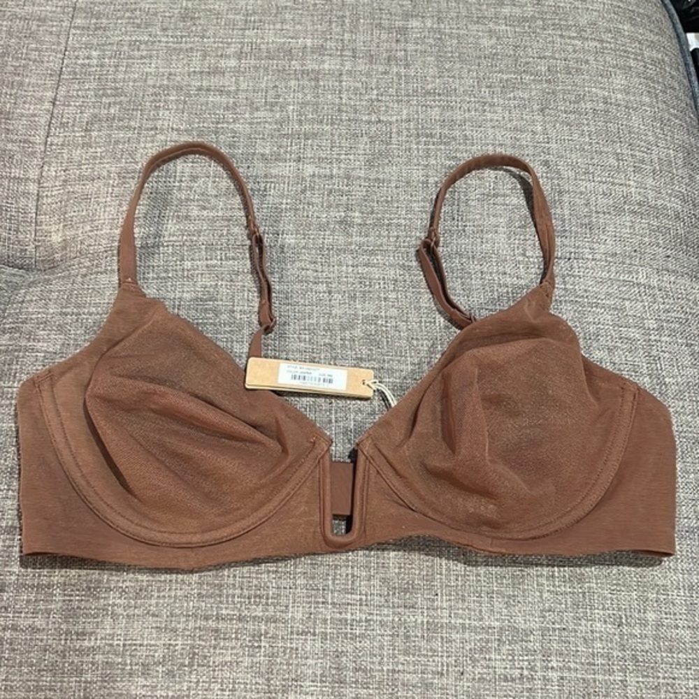 Skims Sheer Underwire Bra - Picture 4 of 8